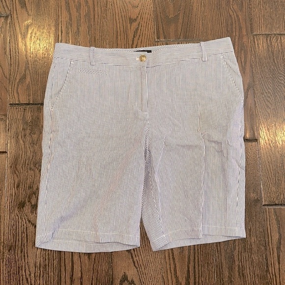 Talbots striped shorts size 14 - Picture 2 of 6